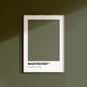 Booktrovert Pantone, GRÜN Pantone Print Poster, Fall Pantone Wall Art Printable, Pantone-Farben, Home Decor, Pantone-Druck, Color Swatch