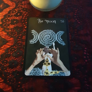 Lectura de tarot de una carta. ¿Tienes alguna pregunta y quieres una respuesta rápida? Estoy aquí para ayudarte. Lectura del estado actual.