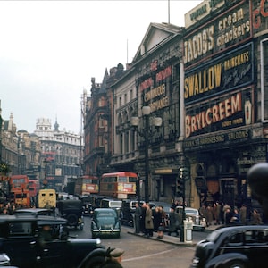 Retro photo 1940s print: Looking down Shaftesbury Avenue from Piccadilly Circus by Chalmers Butterfield