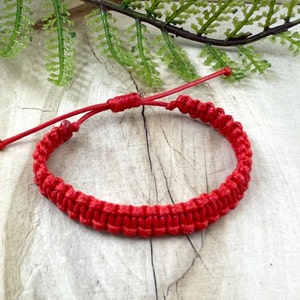Red Macrame Cord Bracelet: Boho Surfer Style