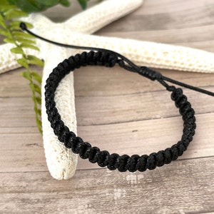 Macrame bracelet, surfer bracelet, macrame cord, flat braid bracelet, boyfriend girlfriend bracelet, best friend bracelet, boyfriend gift