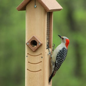 Kettle Moraine Woodpecker Screen Feeder w/ Recycled Roof