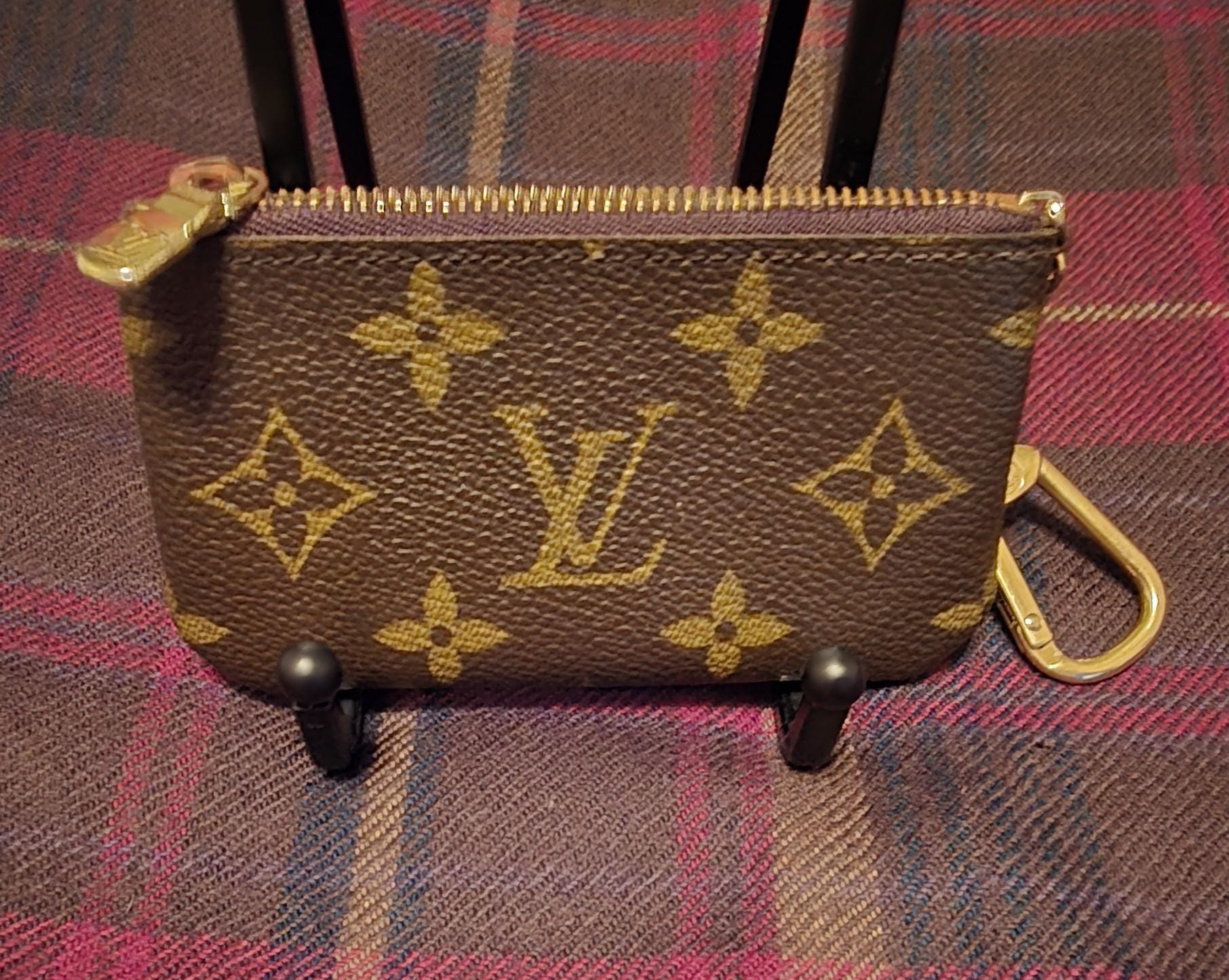 キーケース LOUIS VUITTON Soft Polochon Pouch Key Holder and Bag Charm Men's Soft Polochon Pouch Key Holder and Bag Charm | LOUIS