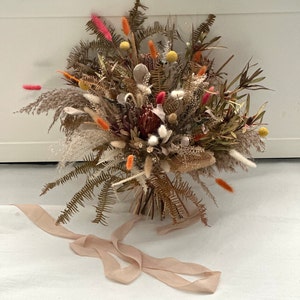 UITVERKOOP groot rustiek gedroogd wilde bloemenboeket | natuurlijke opstelling | droogbloemen | tinten groen | bruinbeige | boho | bruiloft | decoratie
