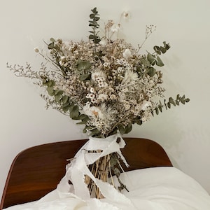 Everlast Dried Flower Arrangement, White Ivory Green Fern Eucalyptus, Daisy Wedding Bouquet