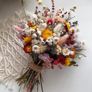 Wildblumen getrocknete Blumenstrauß-Arrangement, zarter Teebaum, skurriler Gänseblümchen-Hochzeitsstrauß, Sprint