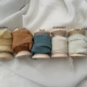 nastro di seta pura al 100% strappato a mano per eventi nuziali / nastri di alta qualità con bordo sfrangiato / ocra, arancione bruciato, alabastro, salvia, blu polvere, verde acqua