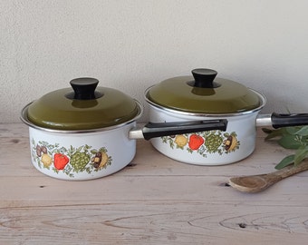 Enamel Saucepan set of 2 vintage Spice of Life design green lids 3 litre and 2 litre pots