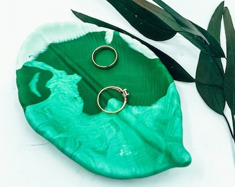 Green ombré marble leaf trinket jewellery keys tray