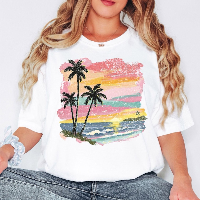 Comfort Colors® Sunset Beach Shirt, Palm Tree Shirt, Coastal Shirt, Summer Vacation Shirt, Tropical Ocean Graphic Shirt, Unisex Beach Shirt 画像 3