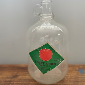 Vintage 1 gallon sweet cider jug with finger handle ~ original label ~ apple decor ~ rustic farmhouse decor