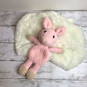 Piglet to cuddle, crocheted cuddly toy, handmade