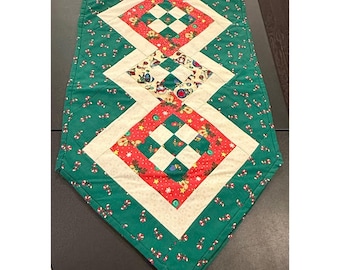Handmade Christmas Quilted Patchwork Holiday Red Green Table Runner 62 X 18