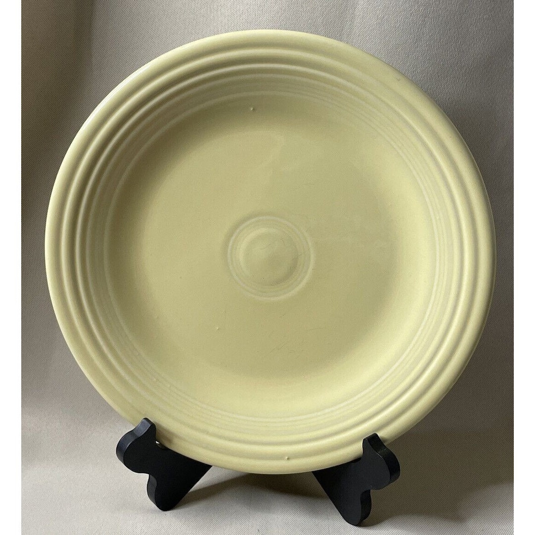 Fiestaware Pale Yellow Dinner Plate Fiesta 10 1/2 HLC USA KK 1996 Lead