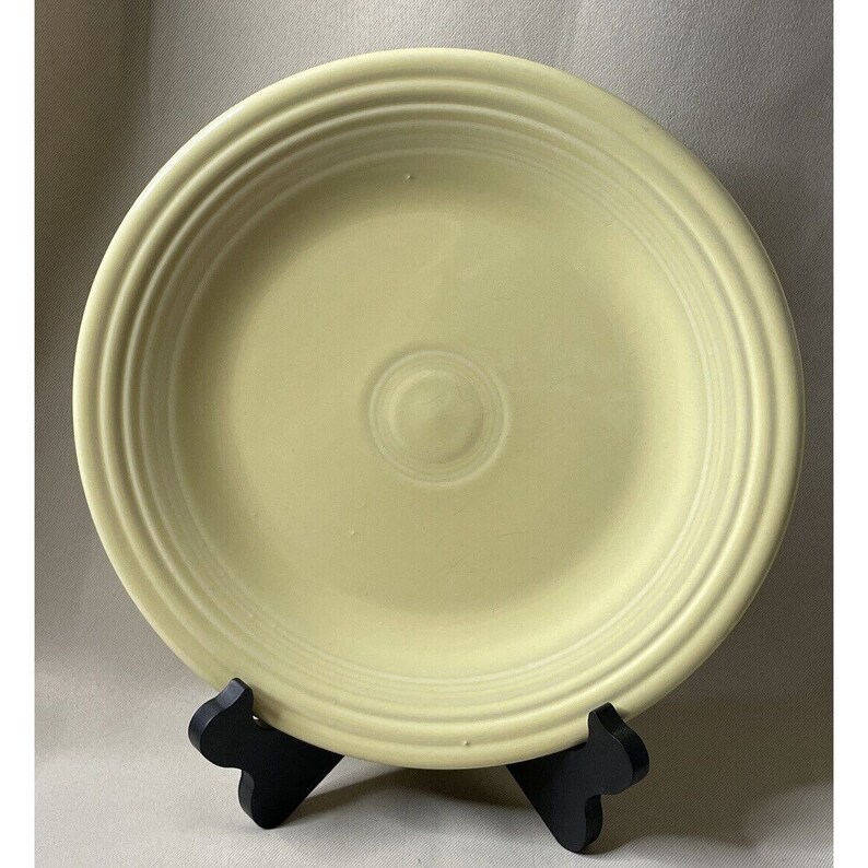 Fiestaware Pale Yellow Dinner Plate Fiesta 10 1/2 HLC USA KK 1996 Lead