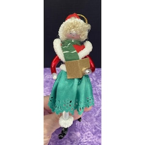 Vintage De Carlini Made In Italy Lady Caroler Glass Christmas Holiday Ornament