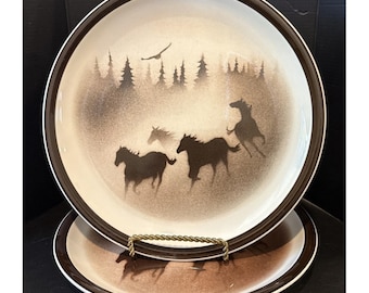 Conjunto de 2 pratos de jantar Big Sky Carvers Wild Horses Thomas Norby Western