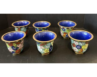 Vintage kinesiska cloisonné emalj te sake koppar blommig blommotiv 5 cm set om 6
