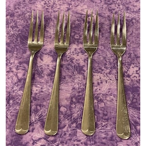 Plato principal MNF3 Tenedores de cena Tenedor Corea Juego de cubiertos de acero inoxidable de 4 piezas Vintage