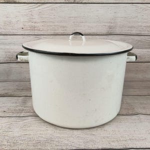 Vintage Large Enamelware White Farmhouse Stock Pot with Lid 12x7.75&quot;