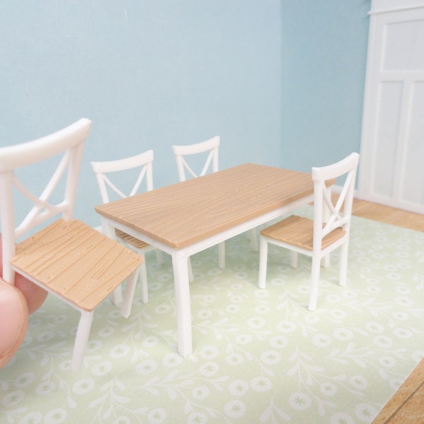 Ensemble de salle à manger avec table et chaises de maison de poupée 1:24