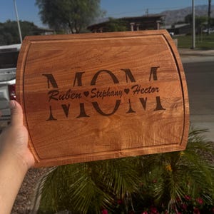 Personalized Mothers Day Gift, Custom Cutting Board, Personalized Gift for Mom, Wife, Unique Gift for Grandma, Mom Birthday Gifts