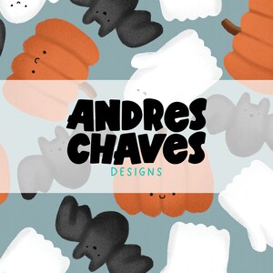 Puede incluir: Un patrón sin costuras con un diseño repetitivo de murciélagos negros, fantasmas blancos y calabazas naranjas con caras felices sobre un fondo azul claro. El texto "Andres Chaves Designs" está centrado en el medio de la imagen.