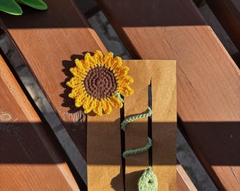 Crochet sunflower bookmark, golden bookmark, golden sunflower bookmark