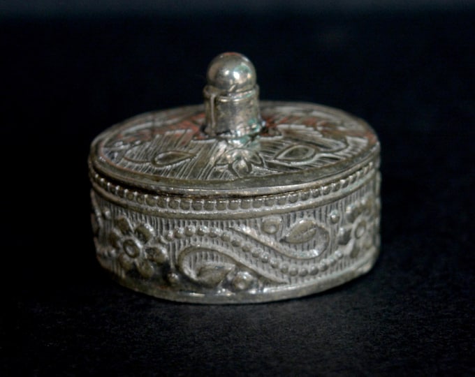 925 Sterling Silver Meena Utility Box, 8.5g Tiny Roli Haldi Container, Enamel Pooja Box for Home Mandir, Indian Gift