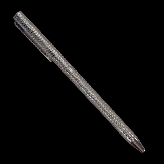 Luxury Handmade 999 Fine Silver Ballpoint Pen BIS Hallmarked Write with elegance using this handcrafted 999 Fine Silver Pen.