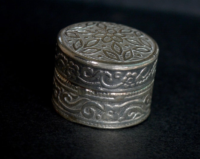 Silver Kumkum Box | Carving Meena Square Design Sindoor Dany Mini 925 Sterling Silver Utility Box | Tiny Silver Container | Traditional Puja