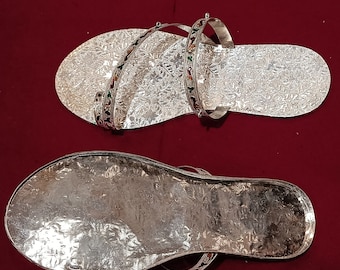 Chandi chappal shop