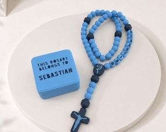 Faith Series® Little Hands-rozenkrans – gepersonaliseerde naam met aandenkendoos | Katholieke gebedskralen voor kinderen | Eerste communie · Doopcadeau