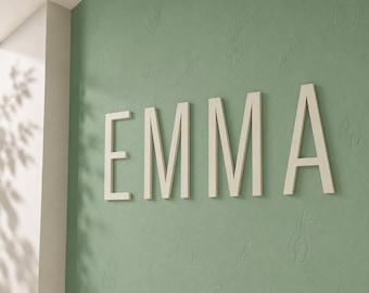 LetterForm Series® moderne slanke grote decoratieve muurletter | Gepersonaliseerde naamweergave | Australisch gemaakt · plantaardig
