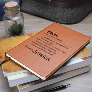 Personalisierte PhD-Abschlussgeschenk, benutzerdefinierte Doktor-graduiertengeschenk, benutzerdefinierter Name New PhD Universität Grad Leather Journal