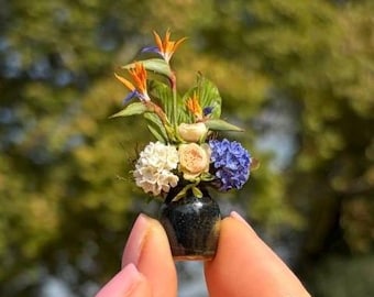 Dollhouse Floral arrangement with Strelitzia , Scale 1/12