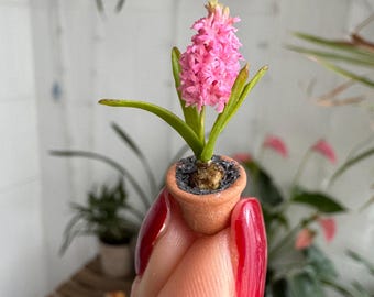 Dollhouse pink hyacinth  in pot, Scale 1/12 - TO ORDER