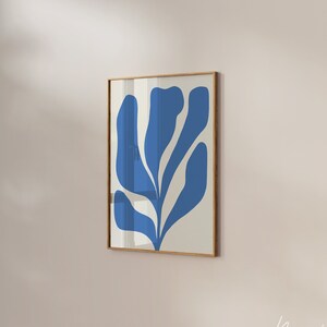 Moderner abstrakter botanischer Druck, blauer Blattdruck, farbenfrohe abstrakte, minimalistische druckbare Wandkunst