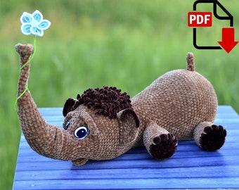 Amigurumi cucciolo di mammut. Modello PDF. Animali giocattolo all'uncinetto
