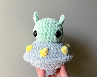 WeeBee the Space Invader No Sew Crochet Pattern