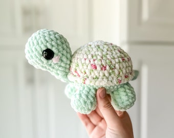 Tulip the Turtle Crochet Pattern