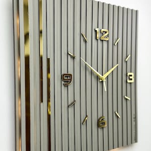 Long Lines Illuminated (Battery-Powered LED) Silent Mechanism 48x48cm Modern Wall Clock anthracite Gold