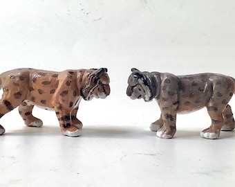 OOAK aangepaste dubbele miniatuur lynxenbeeldjes gemaakt van oude tijgerfiguren