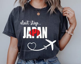 Próxima parada: Japón (sublimación PNG) / Diseño de camiseta para viaje a Tokio, Kioto y el Monte Fuji / Descarga digital de vacaciones en grupo con cerezos en flor