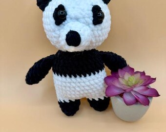 Modèle au crochet Penny le panda