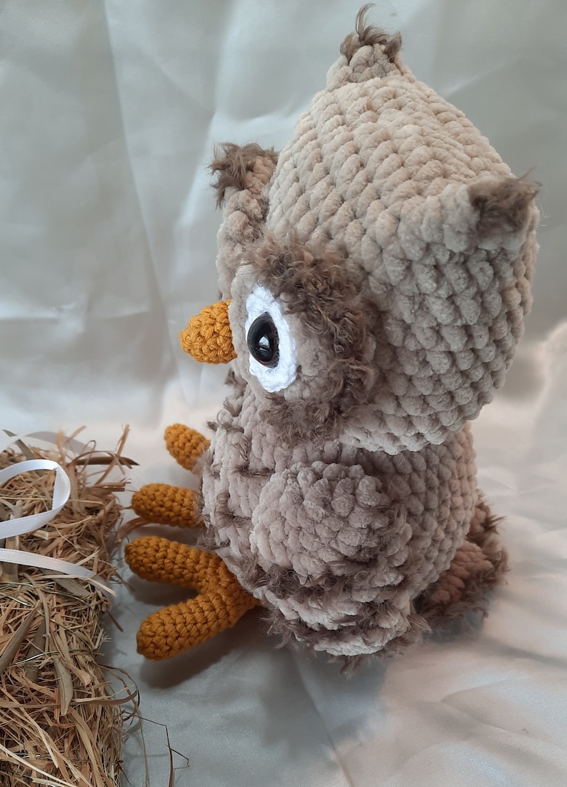 Eule,gehäkelt, Amigurumi, Handarbeit, Chenillegarn,Plüschtier, Stofftier, Kuscheltier Bild 3