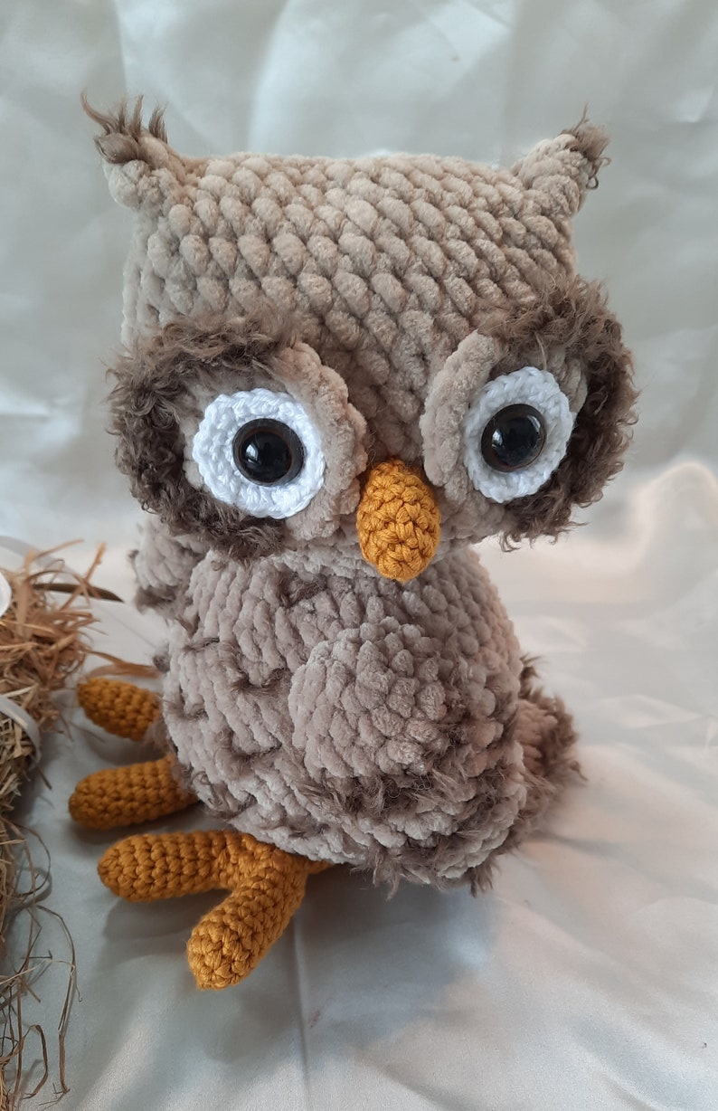 Eule,gehäkelt, Amigurumi, Handarbeit, Chenillegarn,Plüschtier, Stofftier, Kuscheltier Bild 6