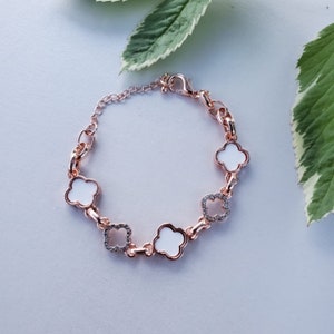 Clover Bracelet | Dainty Bracelet | Gift for her | Minimalist | Rose Gold | Charm Bracelet