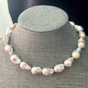 Chunky Baroque Pearl Necklace, High Quality fire ball baroque pearls. Removable pendant. Custom lengh.