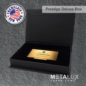 Deluxe PRESTIGE magnetischer Kartenhalter Box - Individuell bedruckte Kartenbox mit exquisiter matt laminierter Hülle und Samt Innenausstattung